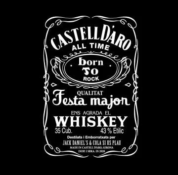 Disseny de la samarreta de la Festa Major 2008, amb l'etiqueta d'un whisky parodiada: «Castell d'Aro all time · born to rock · qualitat Festa major · ens agrada el whiskey».