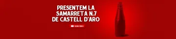 Rètol vermell: «Presentem la samarreta n.7 de Castell d'Aro».
